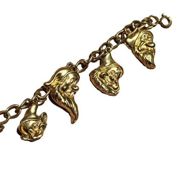 Vintage Disney Snow White’s 7 Dwarfs Charm Gold Toned Bracelet - Picture 3 of 6